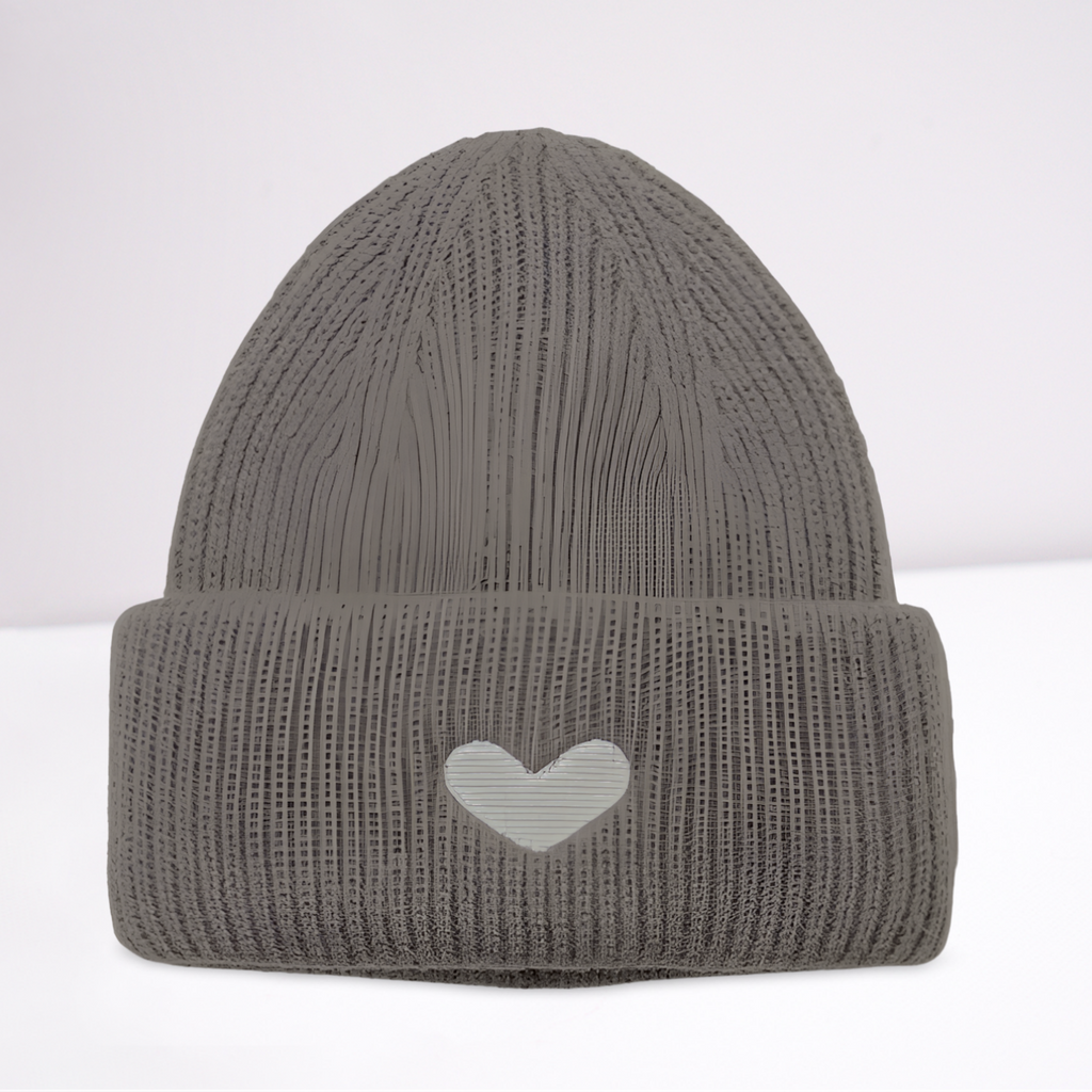 Marta - adīta cepure ar sirsniņu